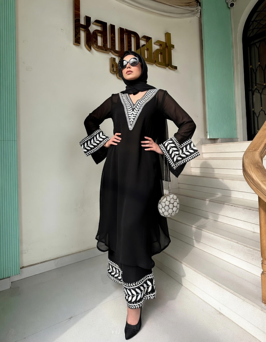 Chikankari Georgette Kurti Set – Black Elegance with White Hand Embroidery (44–45”)